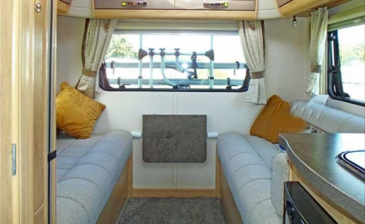 Ellie – 6 berth Peugeot semi-integrated from 2019