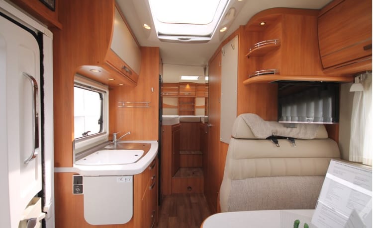HYMER ML-T 580 Mercedes-Benz AUTOMATIC 164 HP for 2 people
