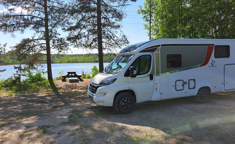 Bürstner Travel Van T620G, luxe 2 personnes, également pour hors réseau.