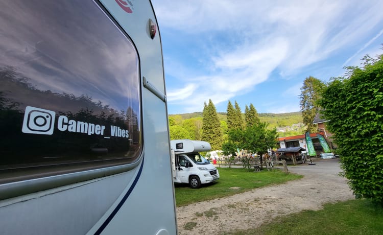 Camper_Vibes_ – Fiat Ducato Alkoven von 2004 (4 geräumige Schlafplätze)