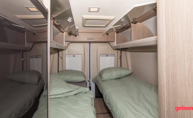 Hectorhetbusje – 2p Chausson Bus camper dal 2021