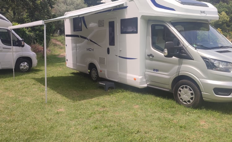 Recente camper juli 2022 met 22.000 km