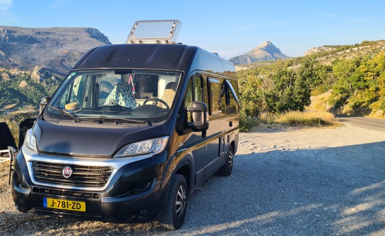 Black Rhino – Compact (5m41) Hobby K55, Automatic 150pk Fiat Ducato, with all the luxury