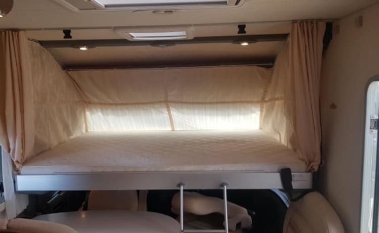 Adria – Ruime en luxe familiecamper