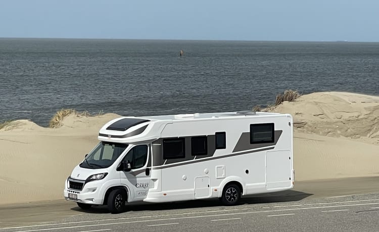 Huureenmobilhome – Nieuw McLouis Carat 470G van 2024