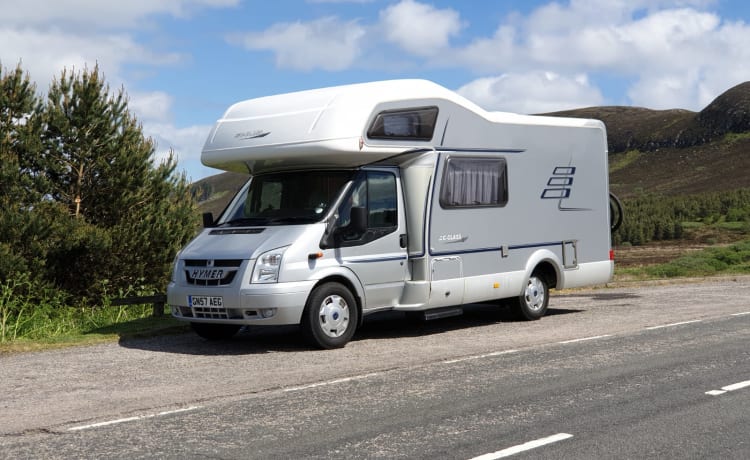 Familie 6-persoons Hymer alkoof uit 2007