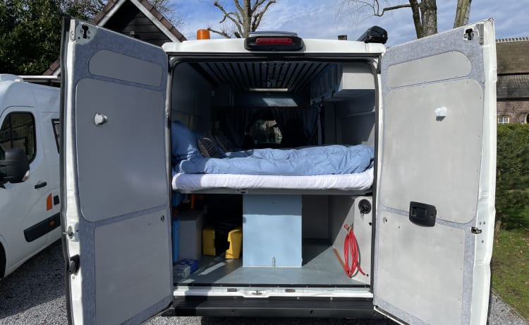 juul – Super schöner selbstgebauter 2er Peugeot Boxer Wohnmobilbus von 2014, 5 Euro