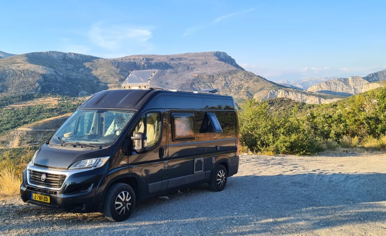 Black Rhino – Kompakter (5m41) Hobby K55, Fiat Ducato mit Automatikgetriebe und 150 PS, mit allem Luxus