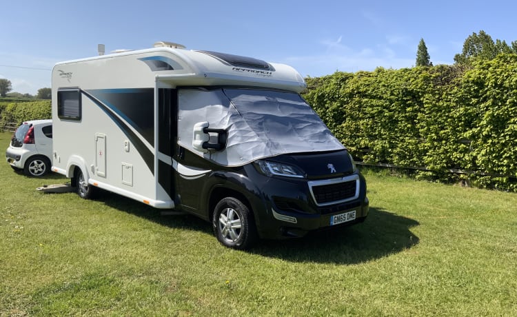 Mavis – 2 berth Bailey Approach Autograph 625 Motorhome