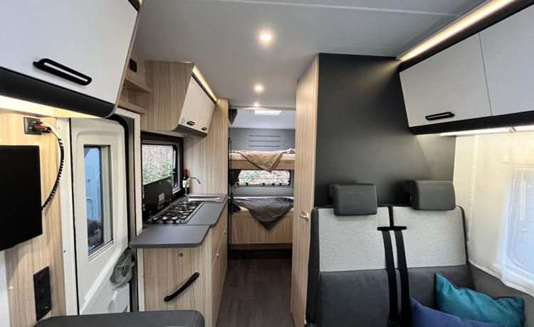 A70 DK – Camper SunLiving A70 DK Alkoven #Familievakantie