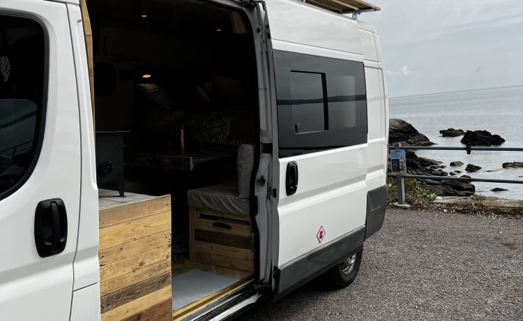 Joy – Camping-car avec poêle à bois