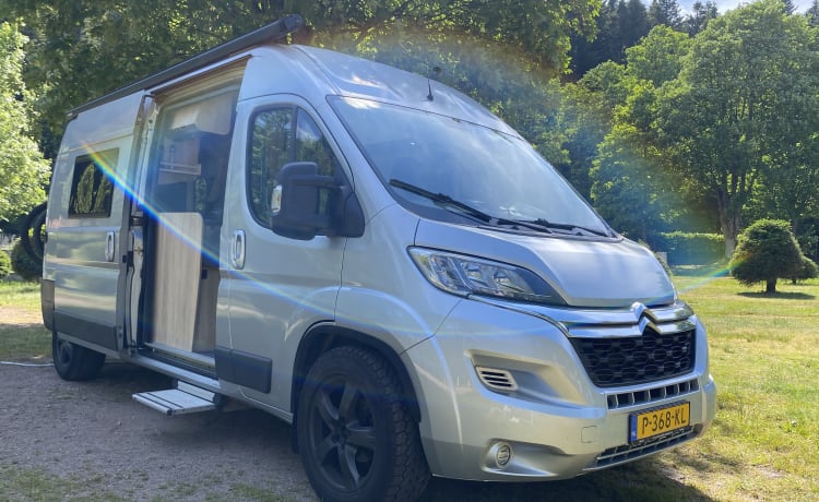 Igor – Camping-car Pössl/Clever robuste 2+1p hors réseau