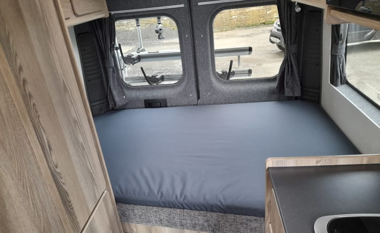 MT22 – Camper / MotoRhome con 4 posti letto - completamente attrezzato per la tua prossima avventura