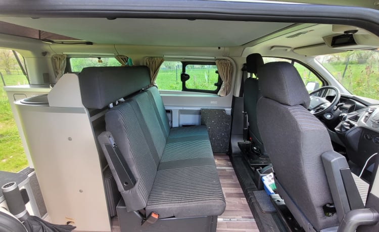 Westfalia Ford Nugget compacte et moderne