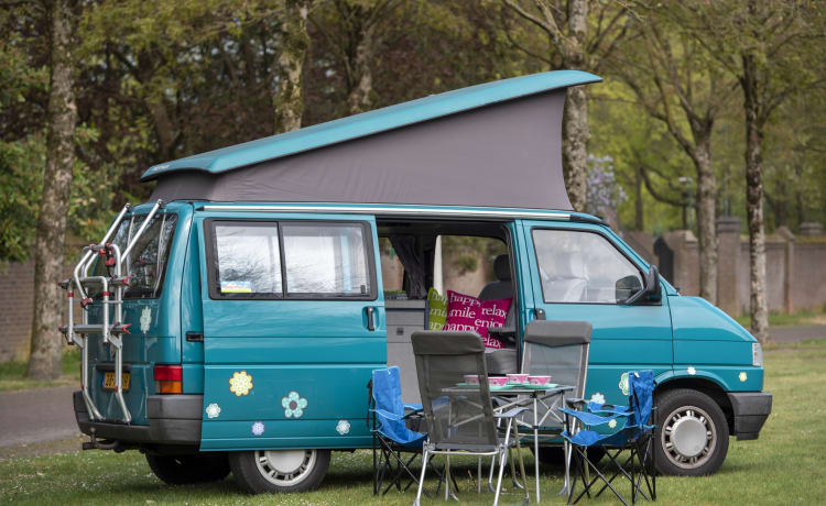 Happy - VW T4 California confortable et robuste avec toit de couchage