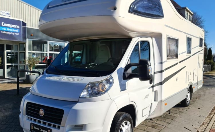 Cas Camper – Alkoven-Familiencamper für 5 Personen