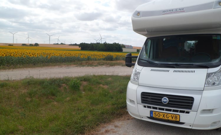 Ruime en complete camper voor een nette prijs