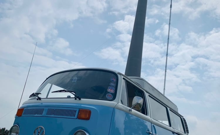 Bertie – Hire Bertie, our 1973 Volkswagen T2 Baywindow Campervan!