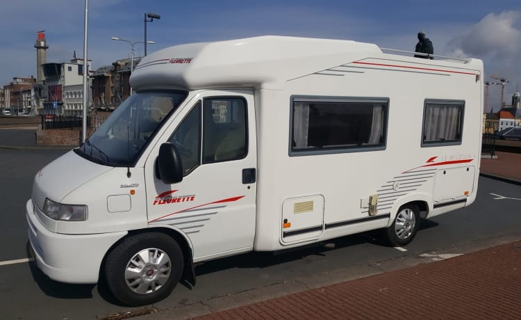 4p Fiat semi-integrated from 2000