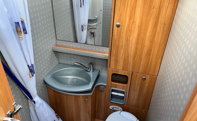 Bürstner camper for 2 people