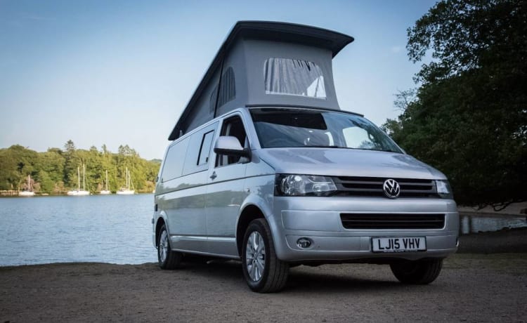 Silver VW Camper – Luxus-VW-Camper Lake Windermere selbst versichern