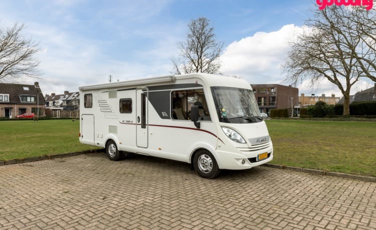 Liedje – Zeer LUXE Hymer Exsis-i met 2x AIRCO