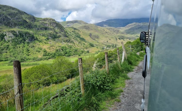 Henry – Off grid 3 Berth Camper - Noord-Wales - Snowdonia - Conwy