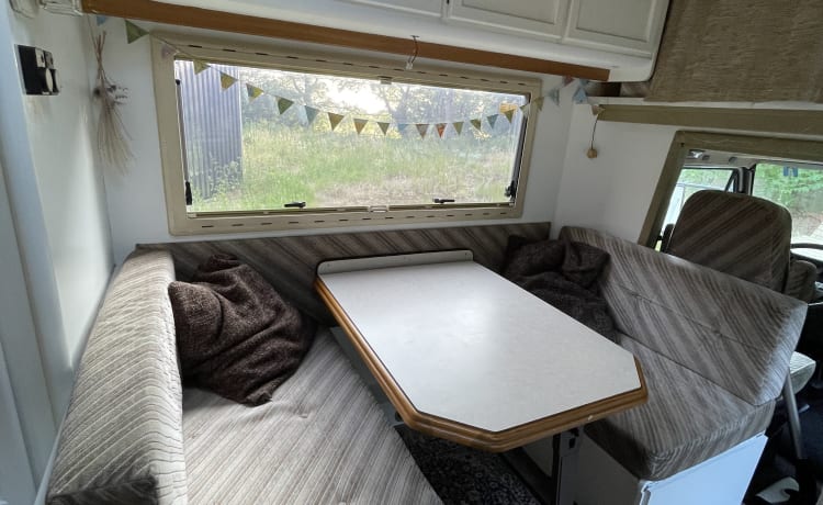 Kwakkel – Sentez-vous comme chez vous dans mon spacieux et confortable Fiat Ducato Concorde 1990