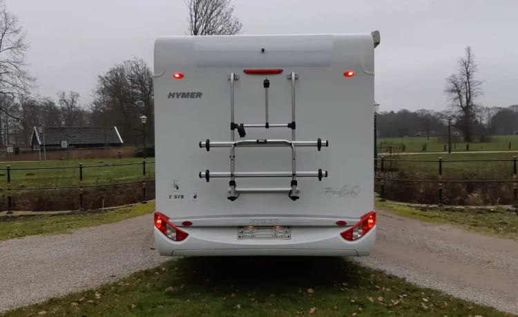 2p Hymer semi-integrated uit 2013