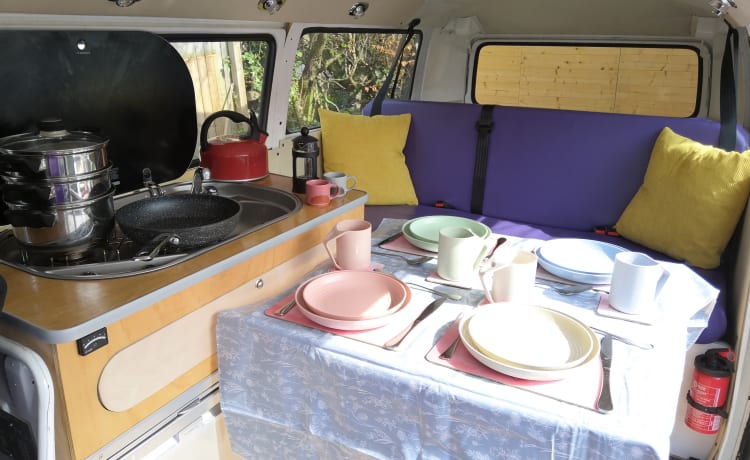 BarnaBus – T2 CamperVan Hire