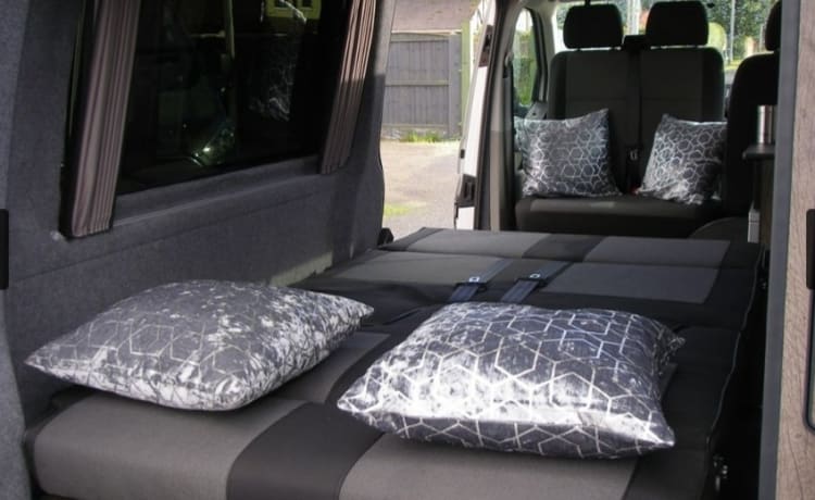 Panoramic  – 4 berth Volkswagen campervan from 2018