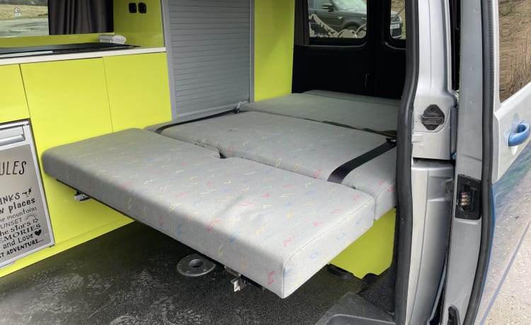 Micks campervan adventures  – Camper Volkswagen 4 posti letto del 2008