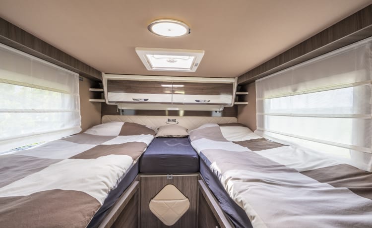 Joli Camper – McLouis integrated uit 2022