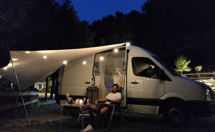 The line seeker – Offgrid Volkswagen Crafter zelfombouw met mountainbike garage