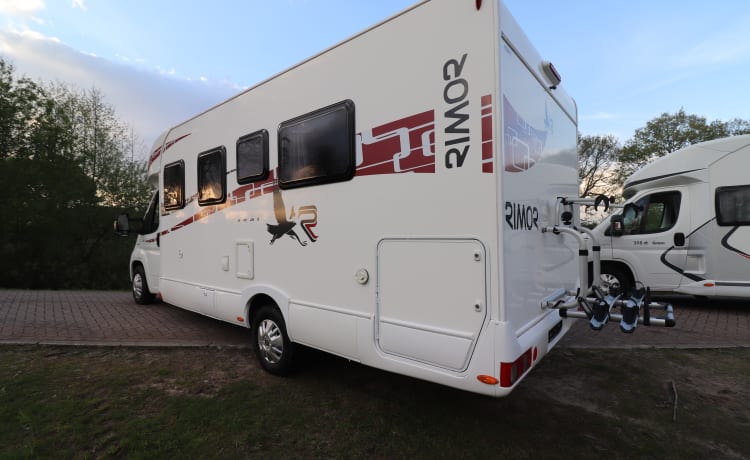 3-pers. Rimor camper | Queensbed | Airco | Luifel | Fietsendrager | 