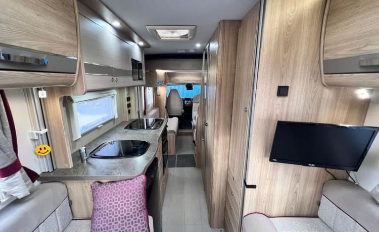 Majestic – Our fully loaded 6 berth Eldiss motorhome