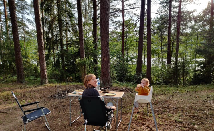 Huisje op wielen – Mooie, leuke en handige gezinsmobilhome met 5 plaatsen