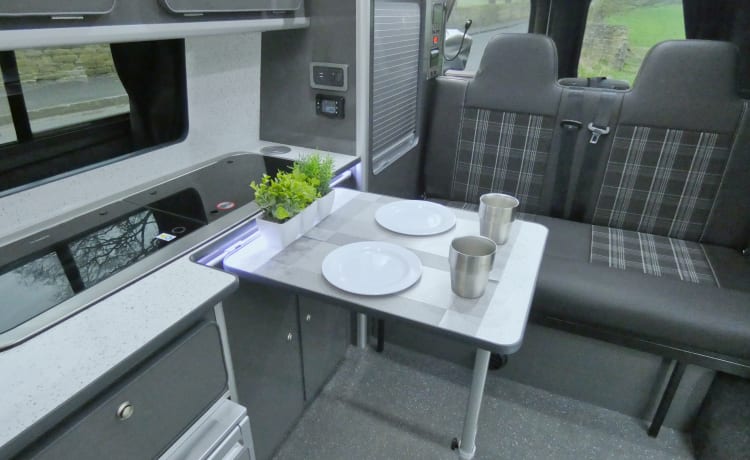 Mia – Mountain Edition- Ford Transit Custom 4 Berth