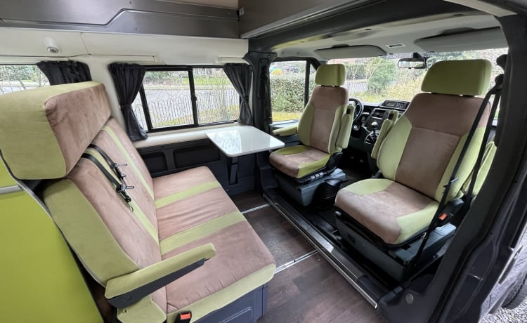 Beautiful Ford Transit Nugget with high roof, lots of space in a compact bus!