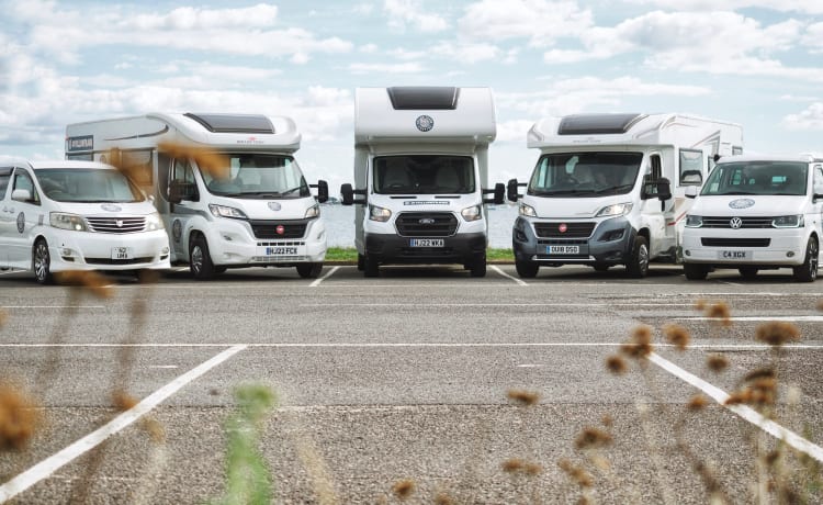 AutoRoller 747 – Folgen Sie Frank Campers – Luxus-Wohnmobil mit 6 Schlafplätzen