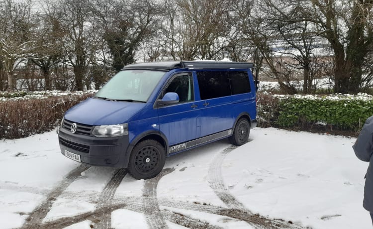 !! Indy the Adventure Van !! – CENTRALLY LOCATED - EASY PICKUP - New Conversion 4x4 @ Free Car Parking @