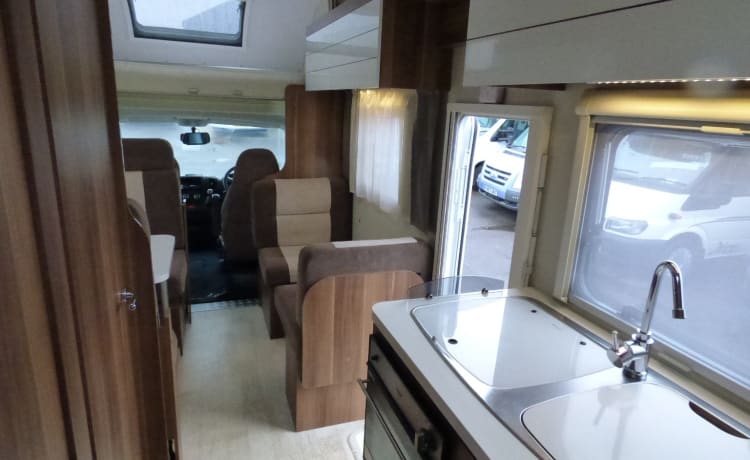 Ranulph  – 6 berth luxury with lots of added extras 