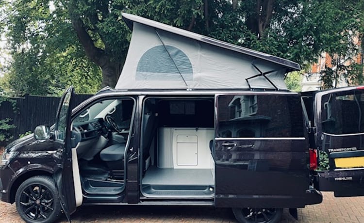 Biscey – 4-persoons Volkswagen campervan uit 2016