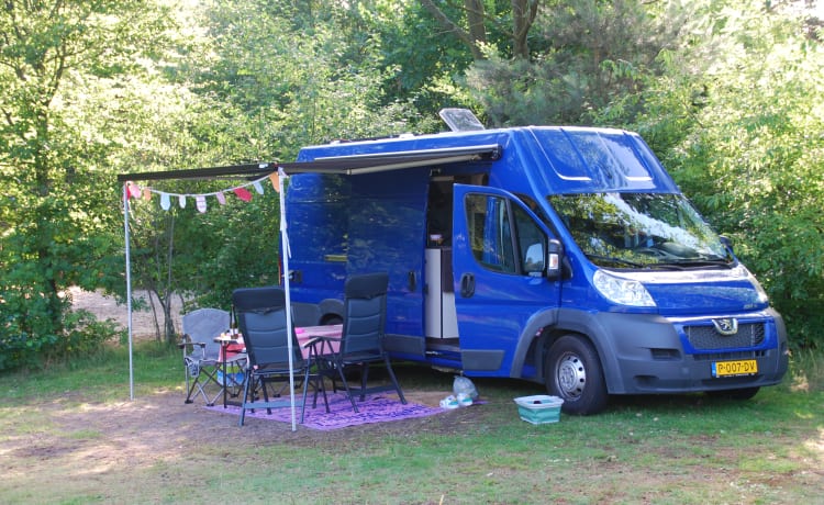 Blue'ie – Complete luxe gezins camper Peugeot Boxer