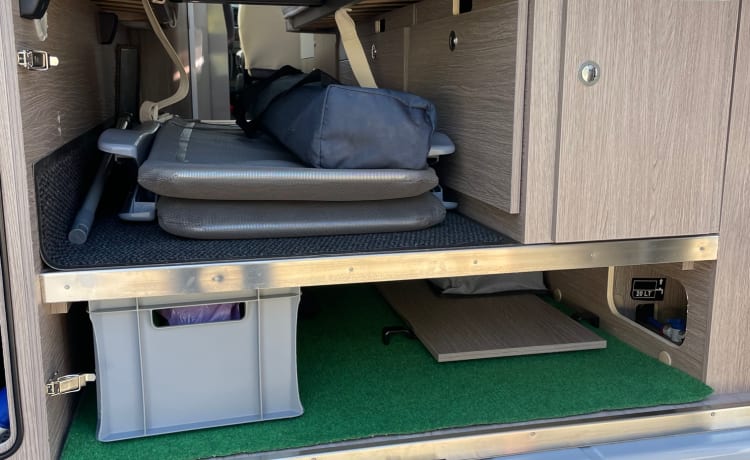 'CORDOBA' – New Chausson V697 Roadline VIP bus camper