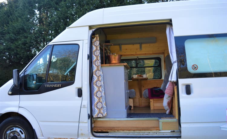 Iris – Skurriler Campervan für Paare, Familien oder alle anderen