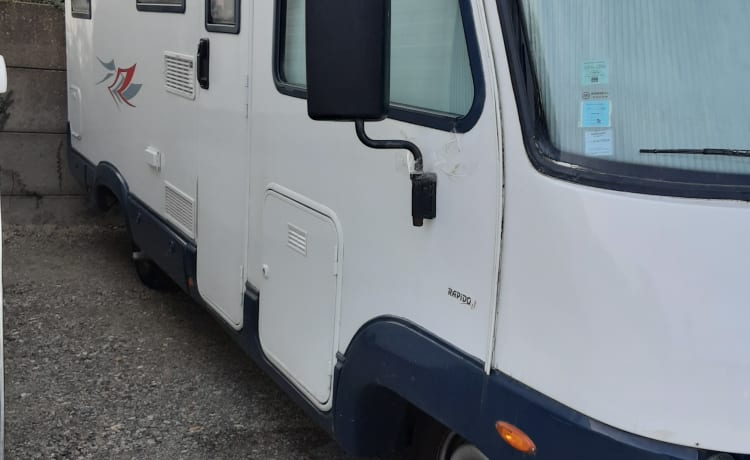 Mitoune – Camper Mercedes rapido