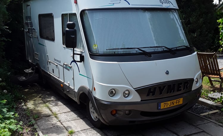 Hymer with roof air conditioner!!