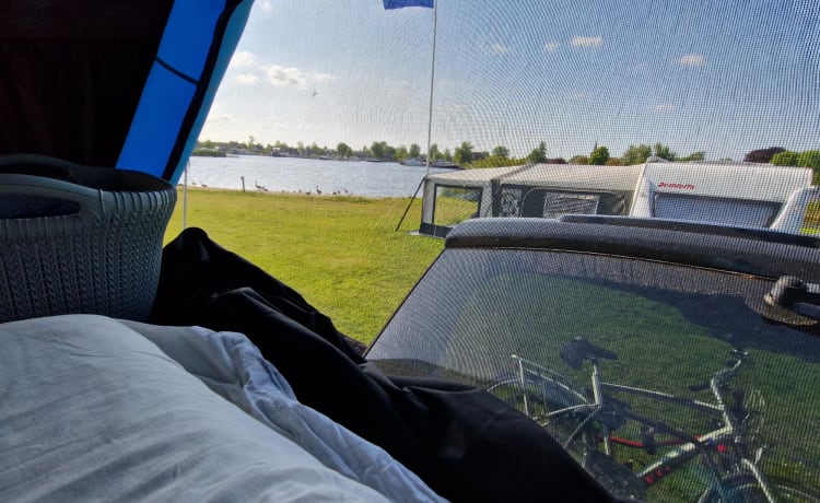 Adventure Cross – Range Rover uit 2009 met rooftop tent , 2 persoonsvoertuig (daktent)