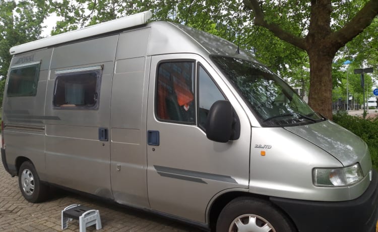 Compacte fijne Pössl bus fabrieksbouw met douche